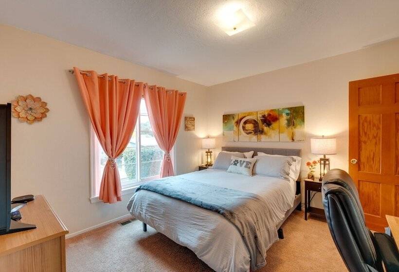 Game Room & Patio: Charming Jackson Retreat!