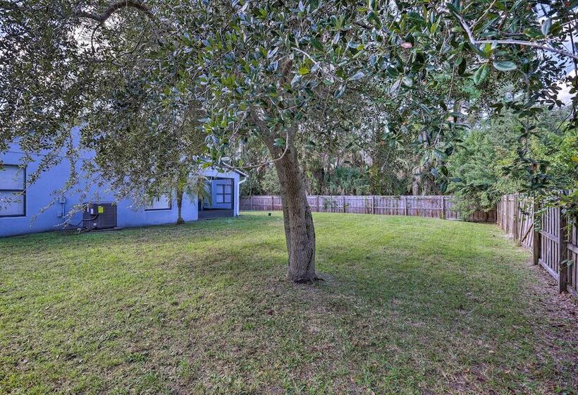 Charming Palm Bay Retreat W/ Spacious Yard!