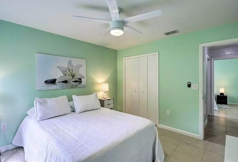 Charming Palm Bay Retreat W/ Spacious Yard!