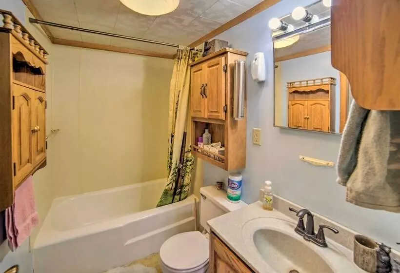 Cornell Home W/ Fire Pit & Hunting Access!