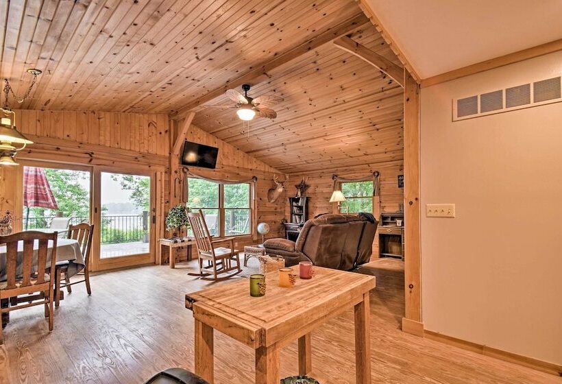 Cozy Amish Country Cabin On Shipshewana Lake!