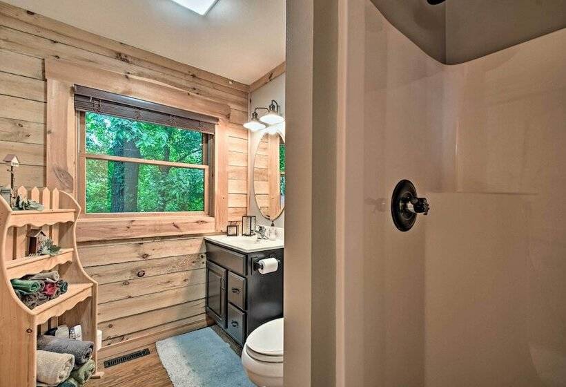 Cozy Amish Country Cabin On Shipshewana Lake!