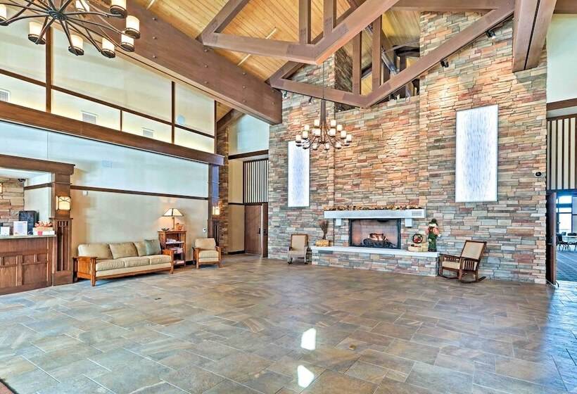 Arrowhead Lake Cabin: Near Skiing & Walk To Lake