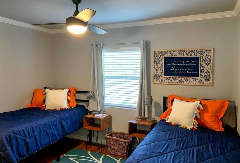 Dock & Fire Pit: Lakefront Cedar Creek Home!