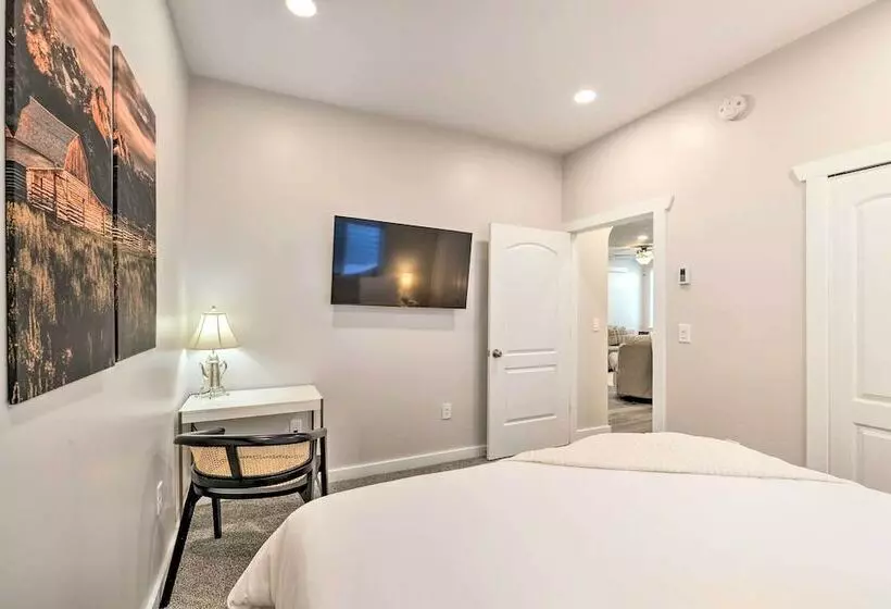 Cozy Home: Mtn Views, A/c, In Heart Of Star Valley