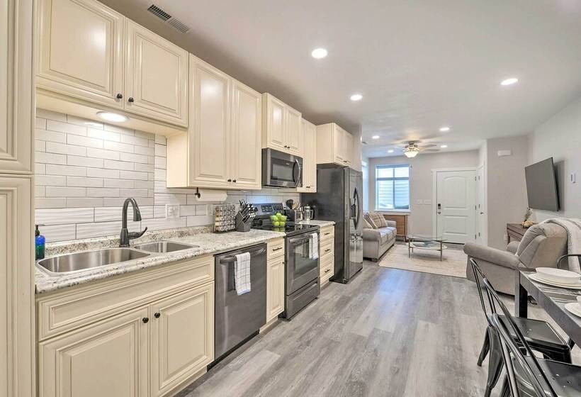 Cozy Home: Mtn Views, A/c, In Heart Of Star Valley