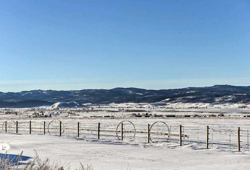 Cozy Home: Mtn Views, A/c, In Heart Of Star Valley