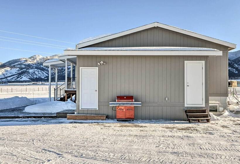 Cozy Home: Mtn Views, A/c, In Heart Of Star Valley