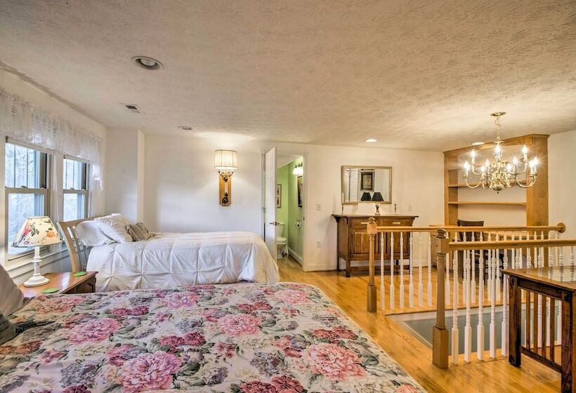 Damascus Home W/fire Pit & Views, Walk To Shops!