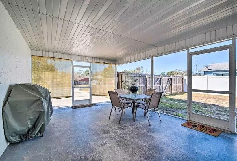 Dog Friendly Home, 10 Mi To Downtown Ocala