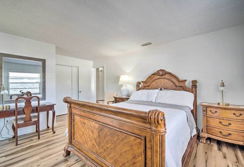 Dog Friendly Home, 10 Mi To Downtown Ocala