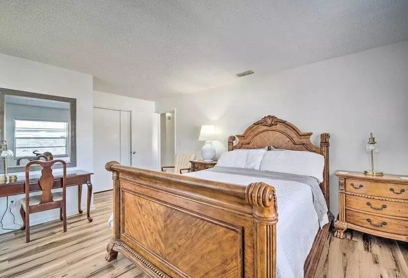 Dog Friendly Home, 10 Mi To Downtown Ocala