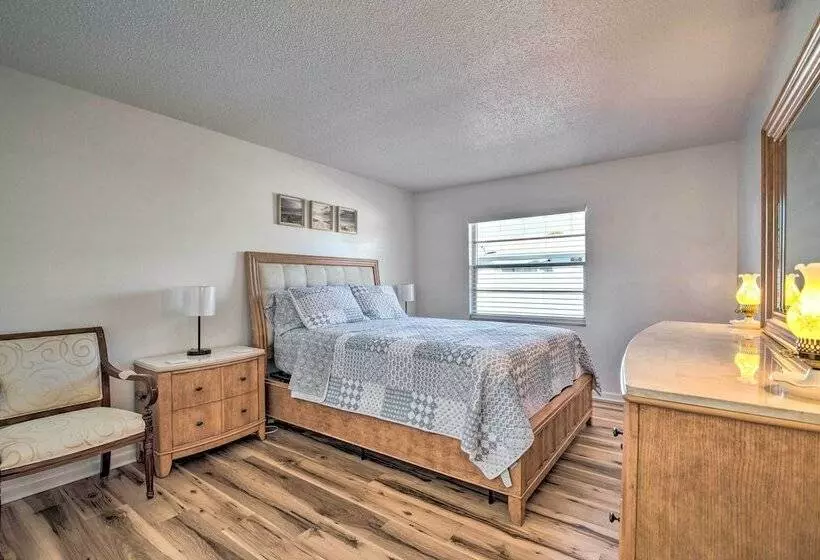 Dog Friendly Home, 10 Mi To Downtown Ocala