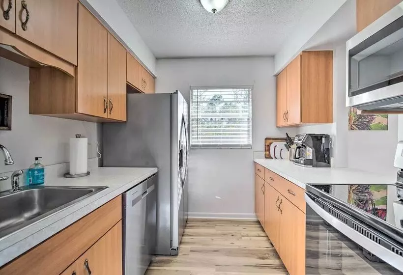 Dog Friendly Home, 10 Mi To Downtown Ocala