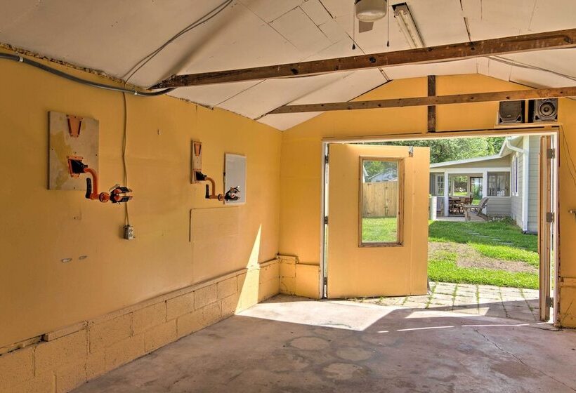 Downtown Brevard Home: Walk To Bars & Breweries!