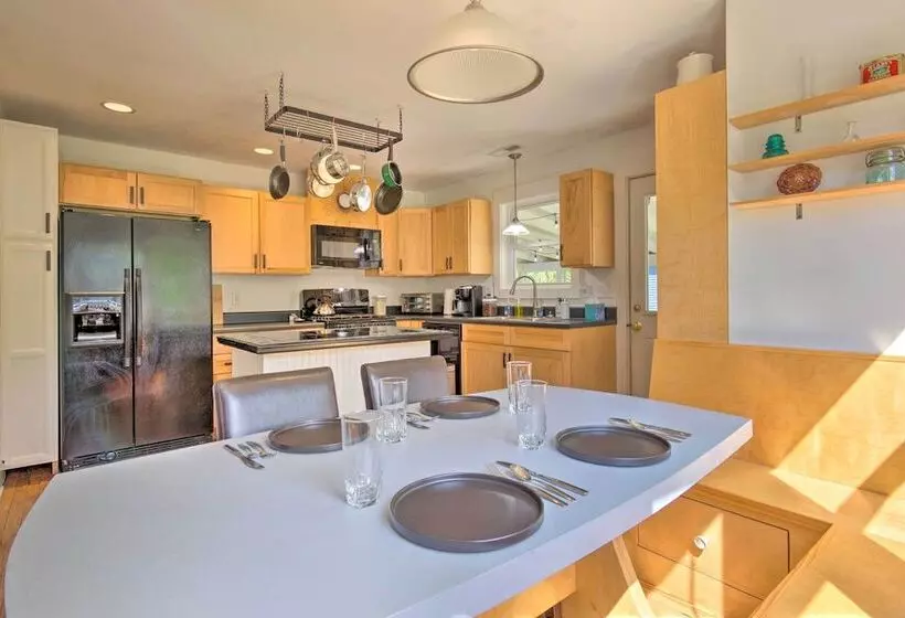 Downtown Brevard Home: Walk To Bars & Breweries!