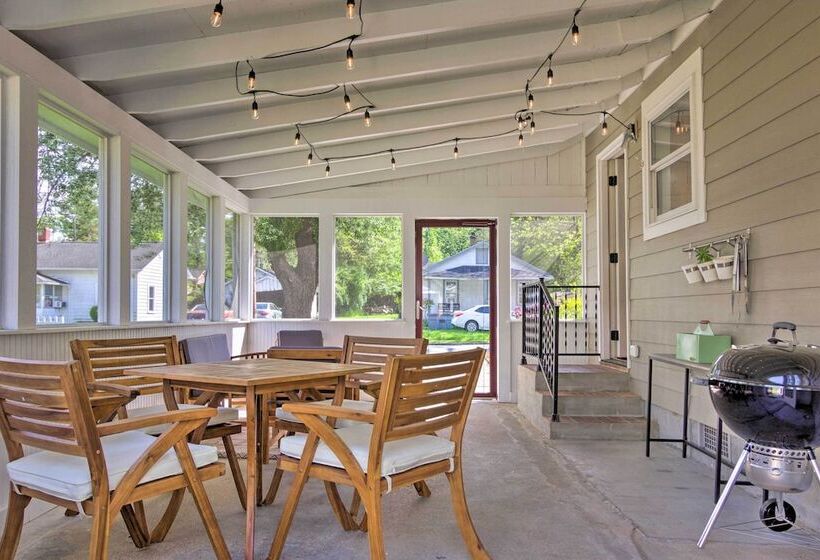 Downtown Brevard Home: Walk To Bars & Breweries!