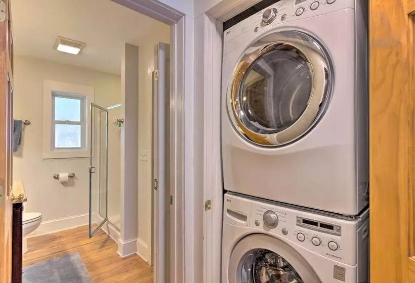 Downtown Brevard Home: Walk To Bars & Breweries!