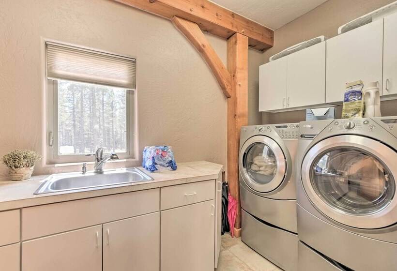 Grand Angel Fire Retreat W/ Hot Tub & Fire Pit!