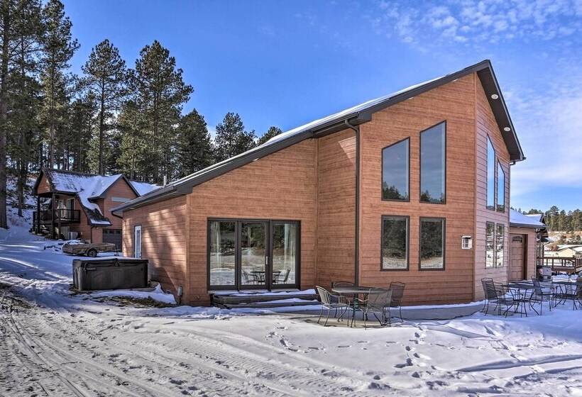 Hakuna Matata Cabin    11 Mi To Mt Rushmore!