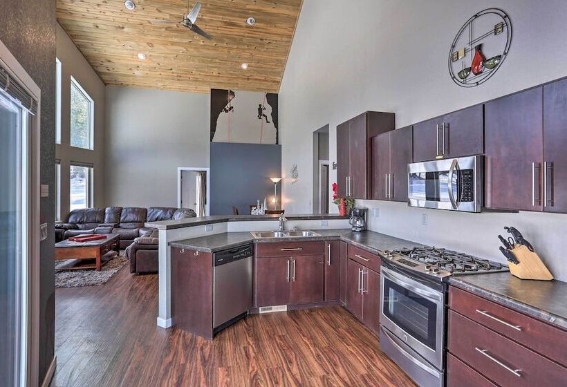 Hakuna Matata Cabin    11 Mi To Mt Rushmore!