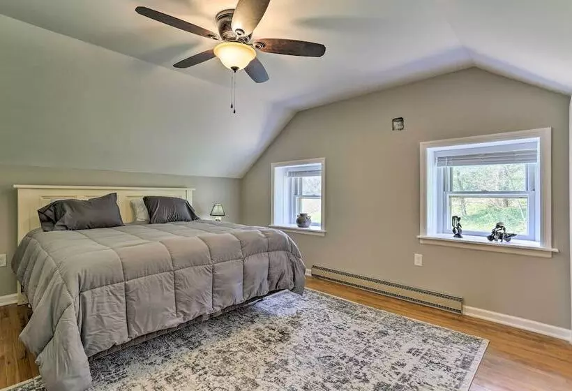Idyllic Hellertown Cottage W/ Patio & Fire Pit!