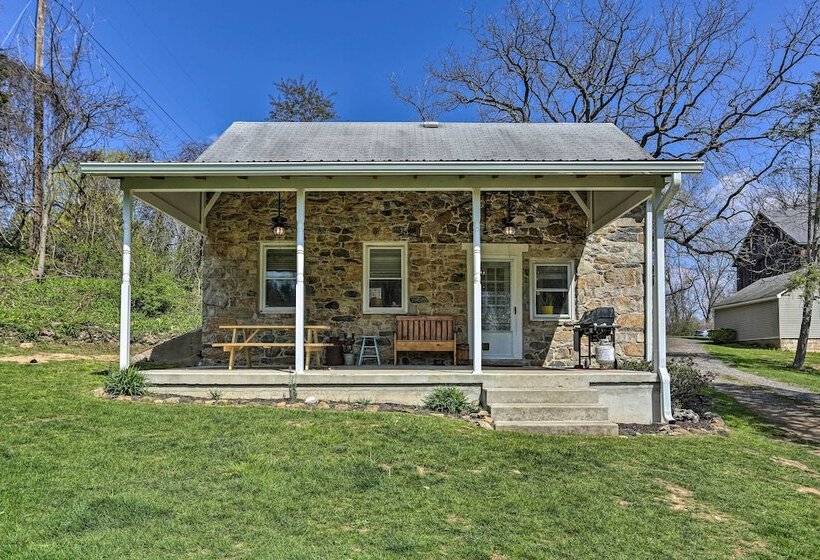 Idyllic Hellertown Cottage W/ Patio & Fire Pit!