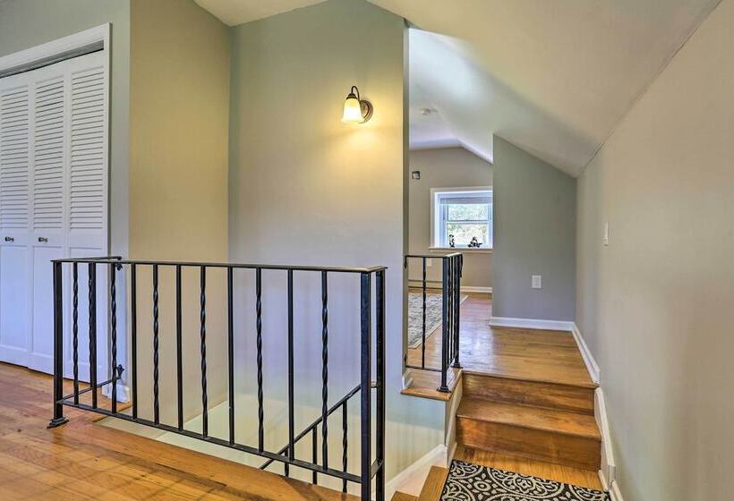 Idyllic Hellertown Cottage W/ Patio & Fire Pit!