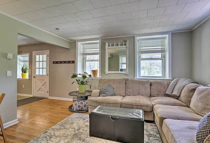 Idyllic Hellertown Cottage W/ Patio & Fire Pit!