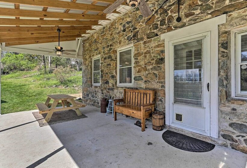 Idyllic Hellertown Cottage W/ Patio & Fire Pit!