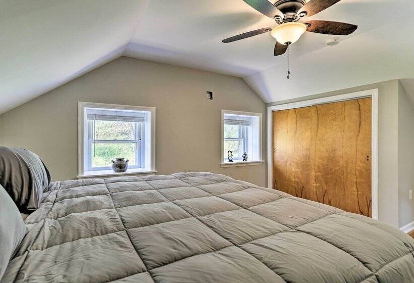 Idyllic Hellertown Cottage W/ Patio & Fire Pit!