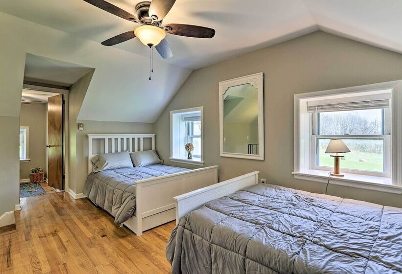 Idyllic Hellertown Cottage W/ Patio & Fire Pit!