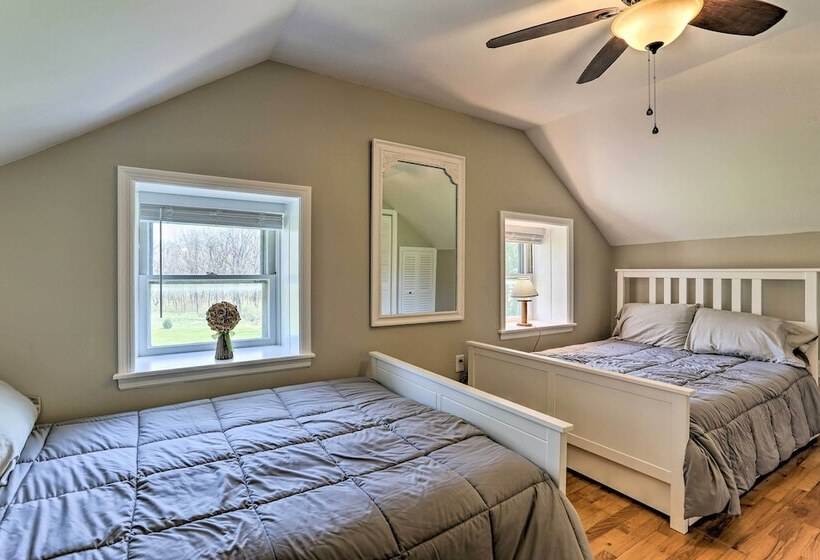 Idyllic Hellertown Cottage W/ Patio & Fire Pit!