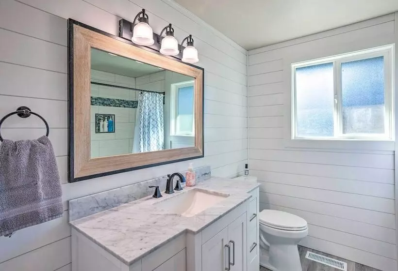 Lakeside Lacey Gem W/ Fire Pit + Private Dock