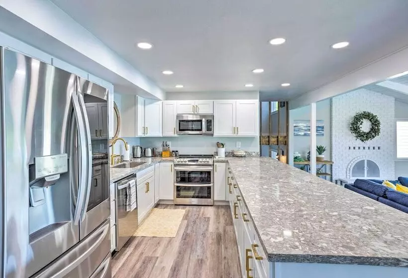 Lakeside Lacey Gem W/ Fire Pit + Private Dock