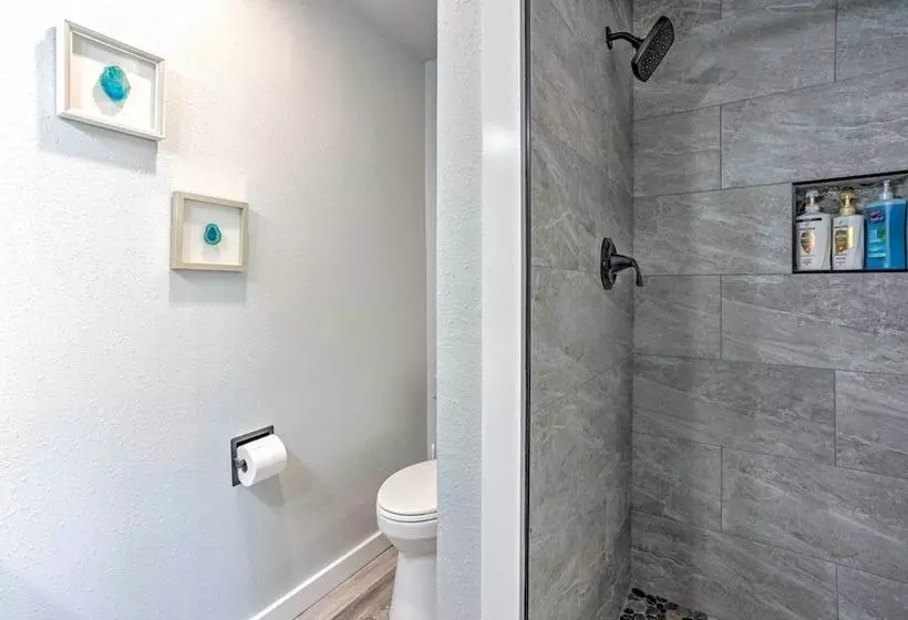 Lakeside Lacey Gem W/ Fire Pit + Private Dock