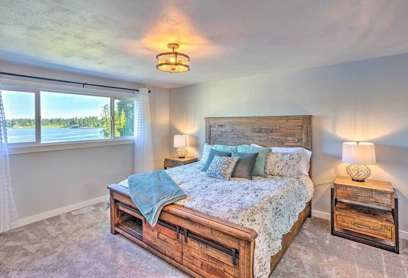 Lakeside Lacey Gem W/ Fire Pit + Private Dock