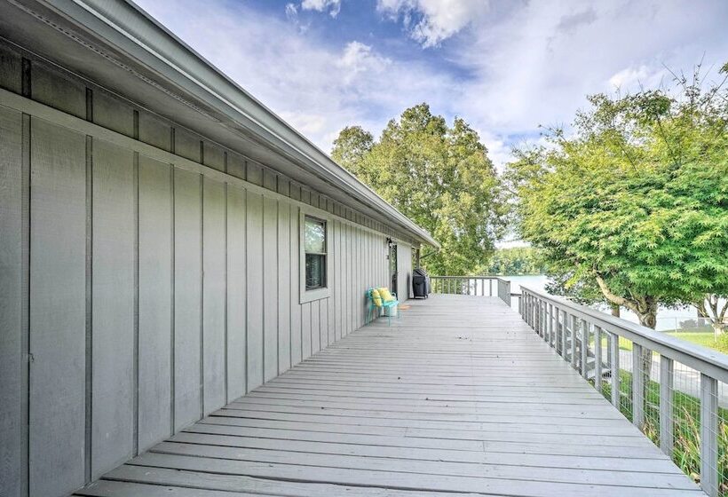 Lakeside Spring City Home: Private Boat Ramp!