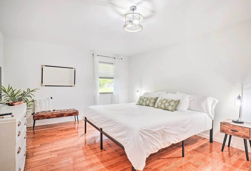 Lakeside Spring City Home: Private Boat Ramp!