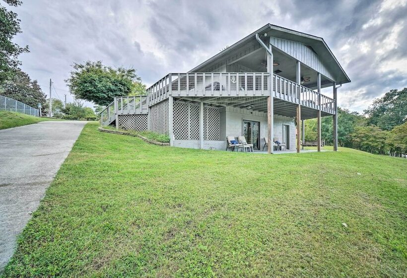 Lakeside Spring City Home: Private Boat Ramp!