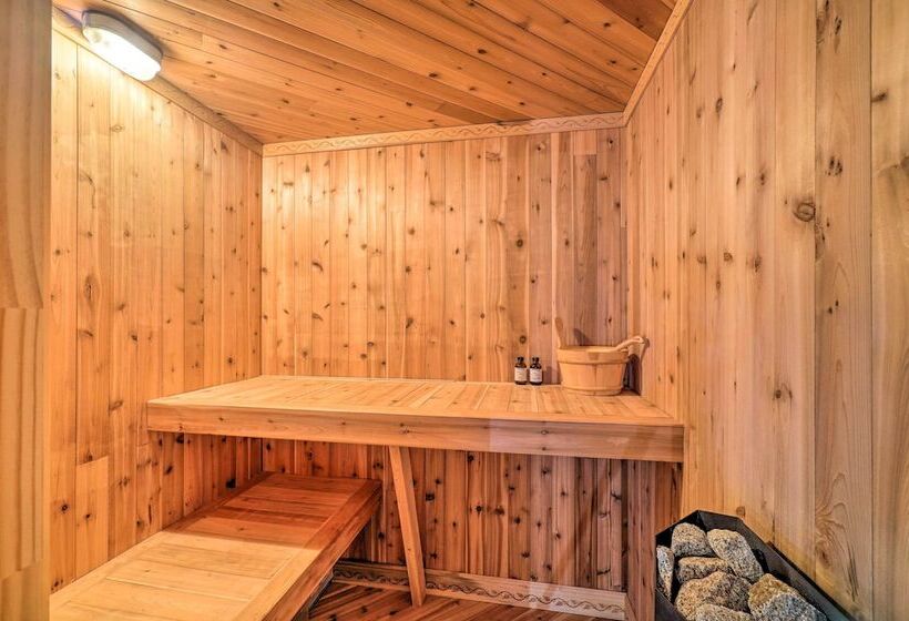 Lakeside Spring City Home: Private Boat Ramp!