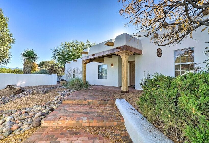 Las Cruces Home La Casa Blanca W/ Courtyard