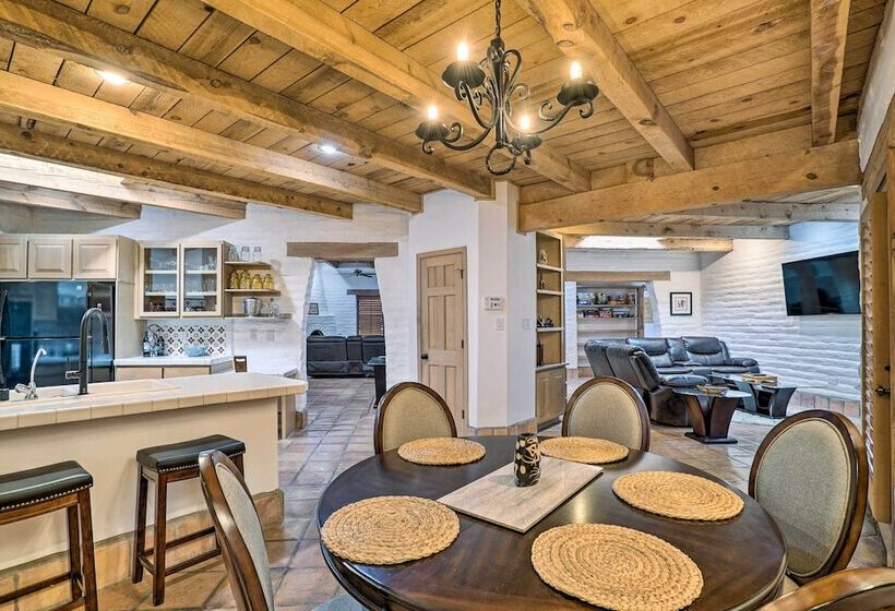 Las Cruces Home La Casa Blanca W/ Courtyard