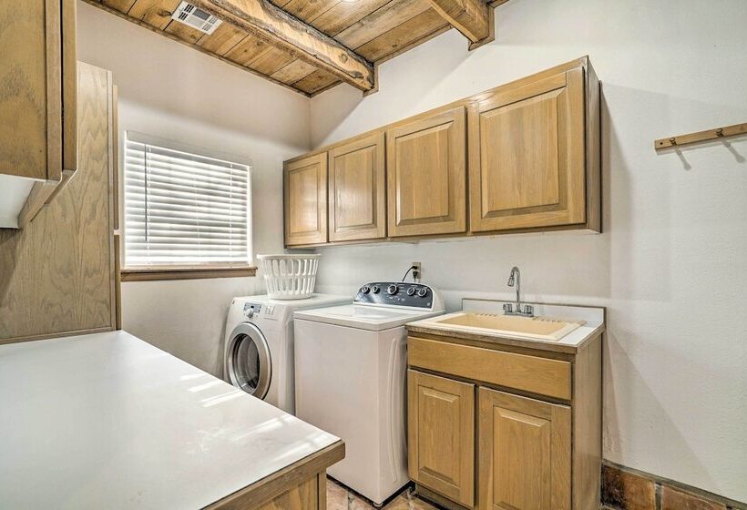 Las Cruces Home La Casa Blanca W/ Courtyard