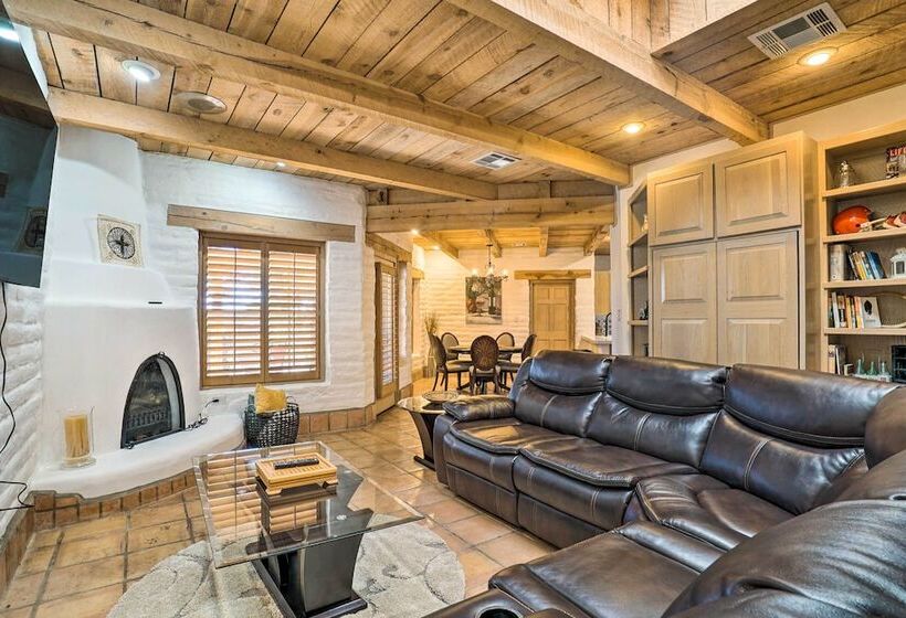 Las Cruces Home La Casa Blanca W/ Courtyard