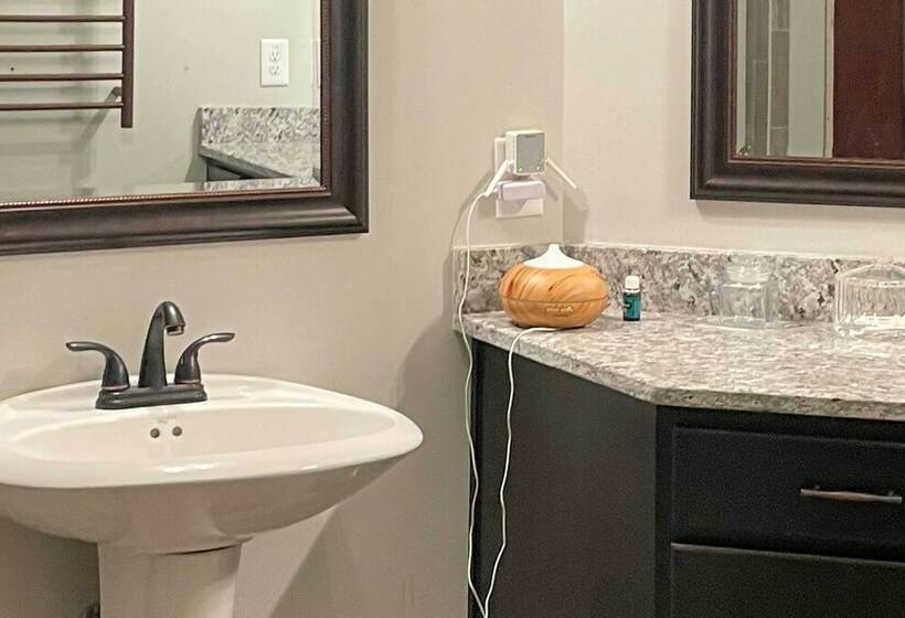 Luxury Large Group Cottage: 30 Min To Nashville!