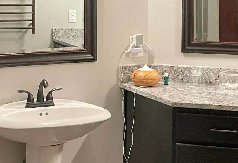 Luxury Large Group Cottage: 30 Min To Nashville!