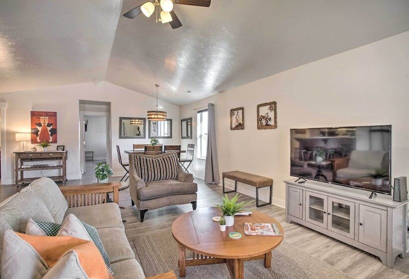 Moab Retreat: 10 Mi To Arches National Park!