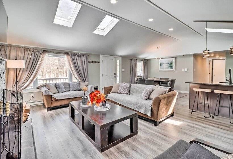 Hot Tub & Fire Pit: Modern Pocono Mountain Home