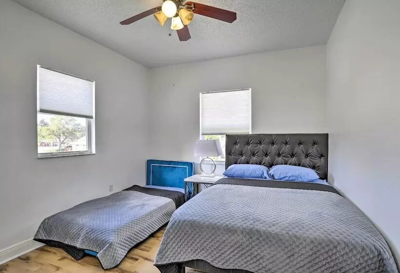 Modern Clearwater Home W/ Deck: 9 Mi To Beach